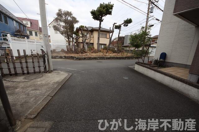 茅ヶ崎市東海岸南３丁目　売地の前面道路含む現地写真|現地外観