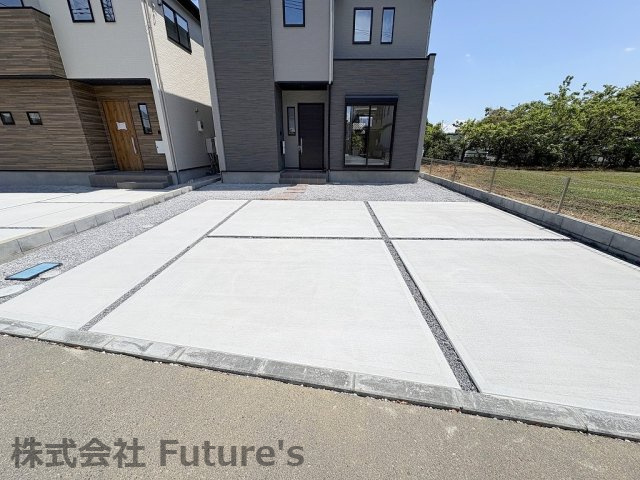 三郷市高州4丁目　新築戸建　全3棟　3号棟の駐車場|カースペース並列2台可能