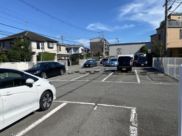 宝塚市口谷東1丁目　月極駐車場の外観