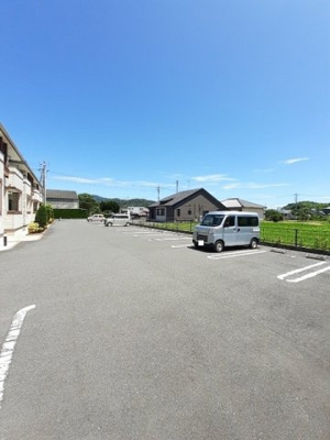 【駐車場】 | キャッスルビーチ　Ｂ　2DKW | 駐車場です