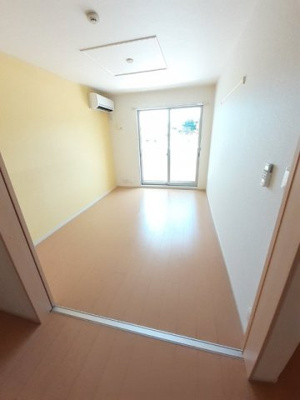 【居間・リビング】 | キャッスルビーチ　Ｂ　2DKW | 過ごしやすい室内です