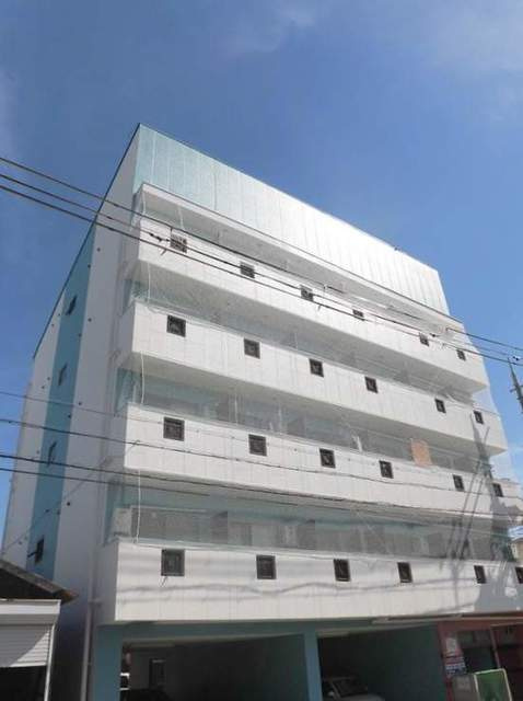 フォースアベニュー