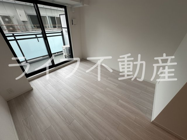 S-RESIDENCE小阪azureの居間・リビング