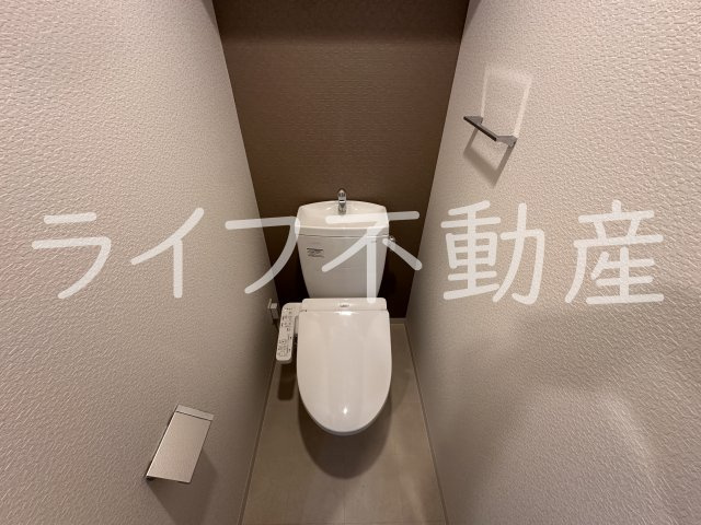 S-RESIDENCE小阪azureのトイレ