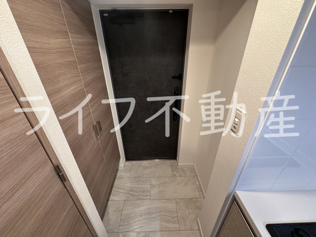 S-RESIDENCE小阪azureの玄関|シンプルで使いやすい玄関です