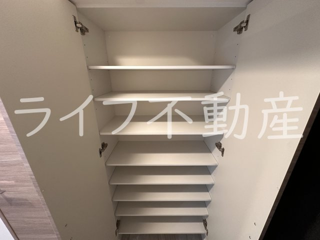 S-RESIDENCE小阪azureの収納|収納スペース豊富です