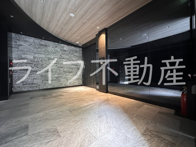 S-RESIDENCE小阪azureのロビー