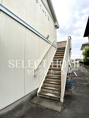 【エントランス】 | エバーグリーンＢ | ゆとりのあるエントランスです