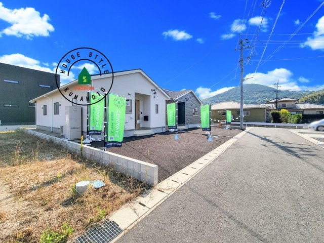 宇土市宮庄町第1-2棟（2号棟）の間取り|全居室収納付きで便利です。