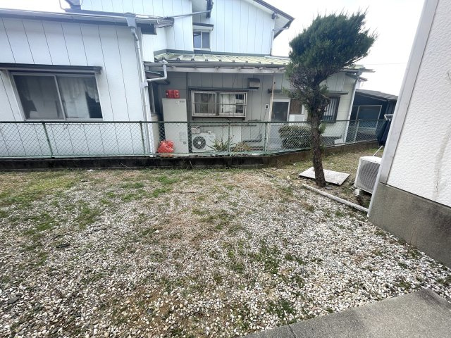 冬築タウン・パートⅡF棟の庭