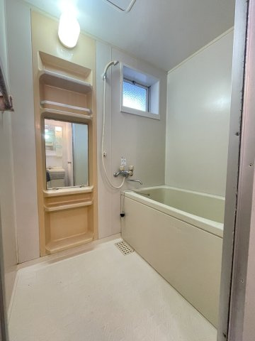 冬築タウン・パートⅡF棟の浴室