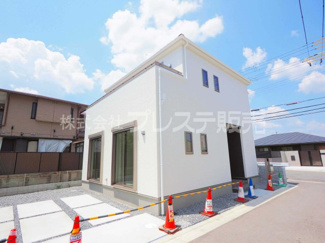 【外観】 | 奈良市宝来３丁目の新築一戸建 全９区画 | ９号地建物完成イメージ／ご内覧いただけるモデルハウスもあります♪※現地に係員は常駐しておりません。