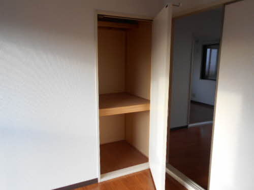 クレスコC棟の収納