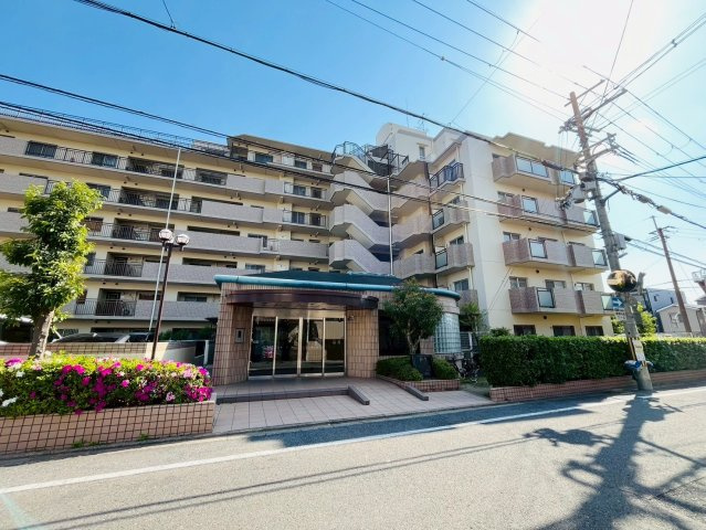 ルネ墨染2番館の外観