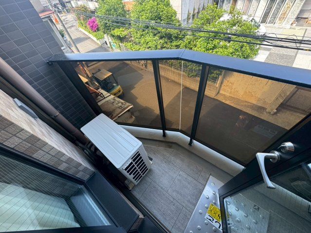 【バルコニー】