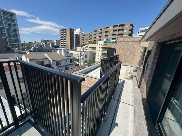 【バルコニー】