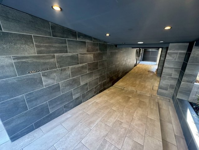 【エントランス】