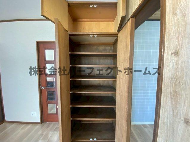 香里ヶ丘11丁目戸建　賃貸の収納|便利な収納スペースです