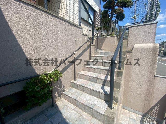 香里ヶ丘11丁目戸建　賃貸のエントランス|毎日通るエントランスはこのようになっています