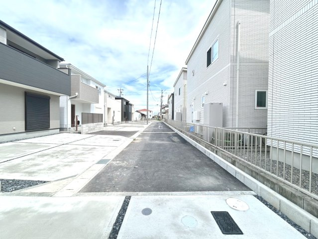 リーブルガーデン　一宮市今伊勢町本神戸　全6区画分譲の前面道路含む現地写真|■前面道路　■ヤマダ不動産　株式会社リライフ　
■夢のマイホーム購入をフルサポートします！