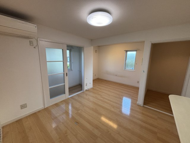 フォンターナWの居間・リビング