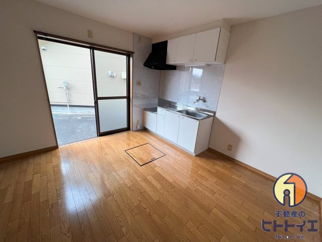 メゾネット山ノ井の居間・リビング|ダイニングスペースです