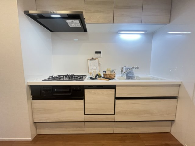 【キッチン】アンビックス志賀ストリートタワー 