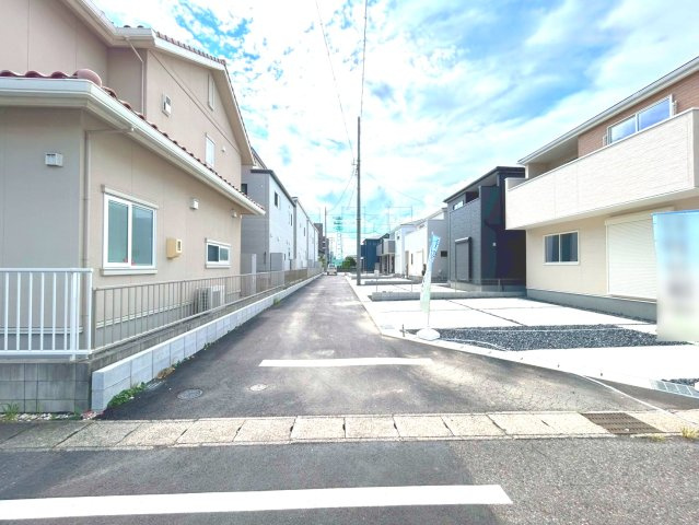 リーブルガーデン　一宮市今伊勢町本神戸　全6区画分譲の前面道路含む現地写真|■前面道路　■ヤマダ不動産　株式会社リライフ　
■夢のマイホーム購入をフルサポートします！