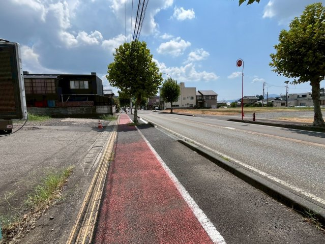 鯖江市水落町３丁目　土地の前面道路含む現地写真