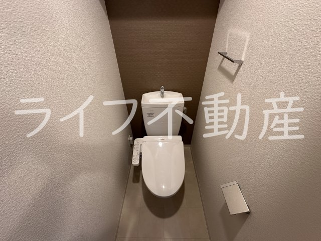 S-RESIDENCE小阪azureのトイレ