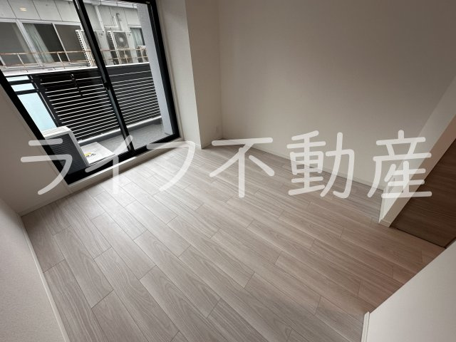 S-RESIDENCE小阪azureの居間・リビング