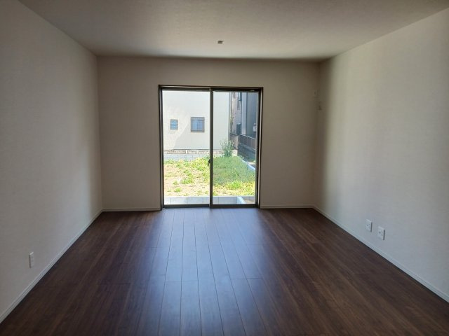 越谷市下間久里　新築分譲住宅　全２棟