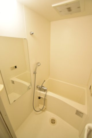 フロンティアタワー九条Ⅲの浴室