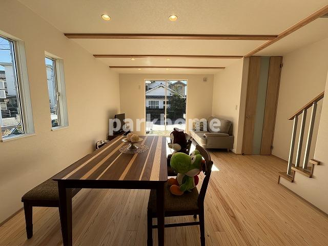 土佐市高岡町乙（西）新築住宅の居間・リビング|居間です