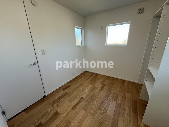 土佐市高岡町乙（西）新築住宅の洋室|使い勝手のいい洋室です