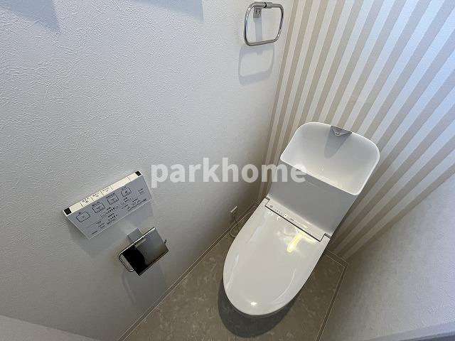 土佐市高岡町乙（西）新築住宅のトイレ|2F