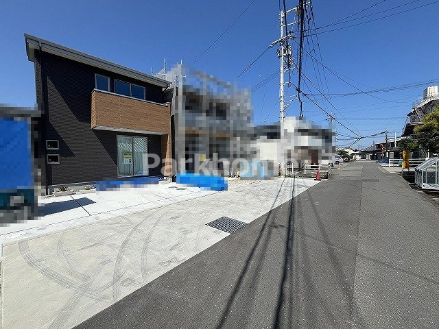 土佐市高岡町乙（西）新築住宅の前面道路含む現地写真