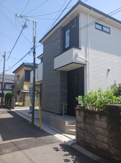 【前面道路含む現地写真】