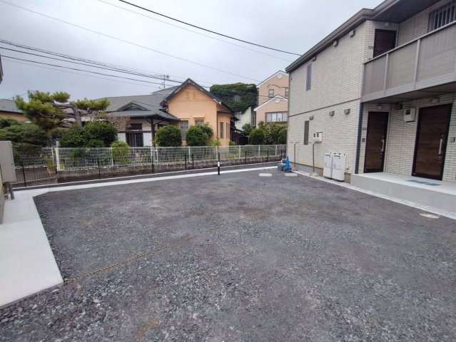 ソレイユドールの駐車場