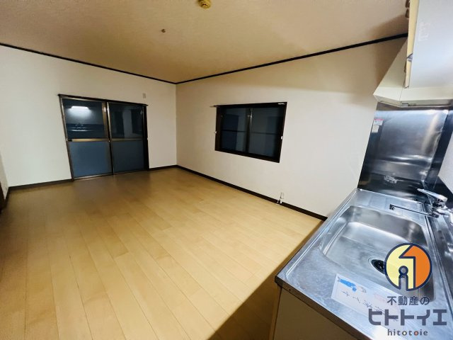 城崎新戸建の居間・リビング|居間です