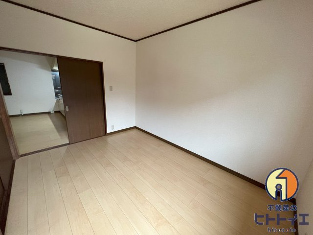 城崎新戸建の洋室|ゆったりした洋室です