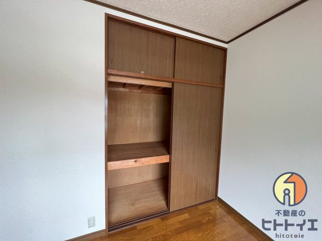 城崎新戸建の収納|洋室の収納です