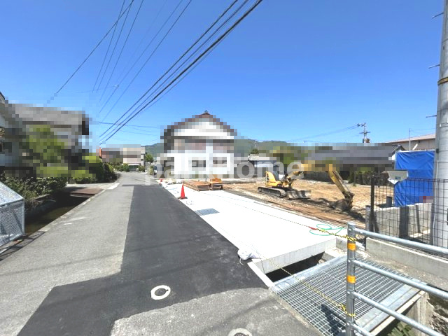 土佐市高岡町乙　建築条件付き土地の前面道路含む現地写真