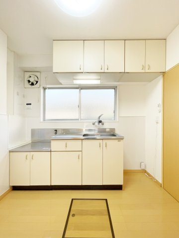 新浜マンションのキッチン