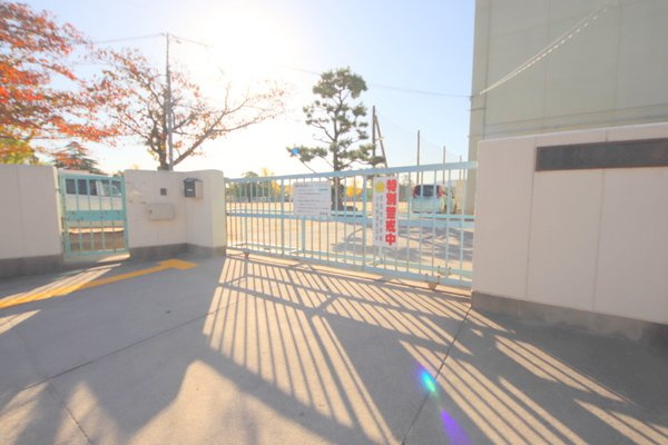 パールタウンの周辺|小学校「奈良市立伏見小学校まで794m」