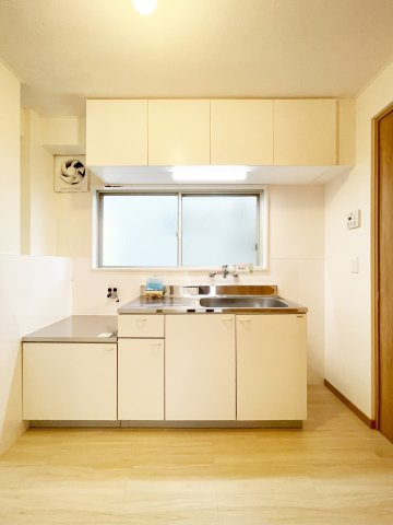 新浜マンションのキッチン