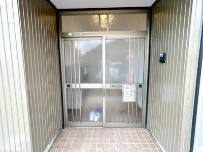 【玄関】 | 周南市桜木２丁目戸建