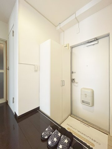 新浜マンションの玄関