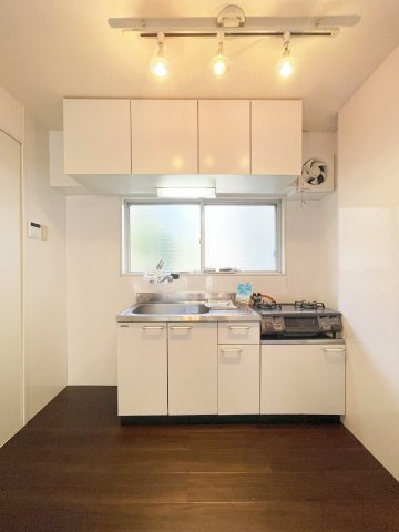 新浜マンションのキッチン