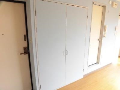 K-WARP（ケイワープ）の内装|収納・閉